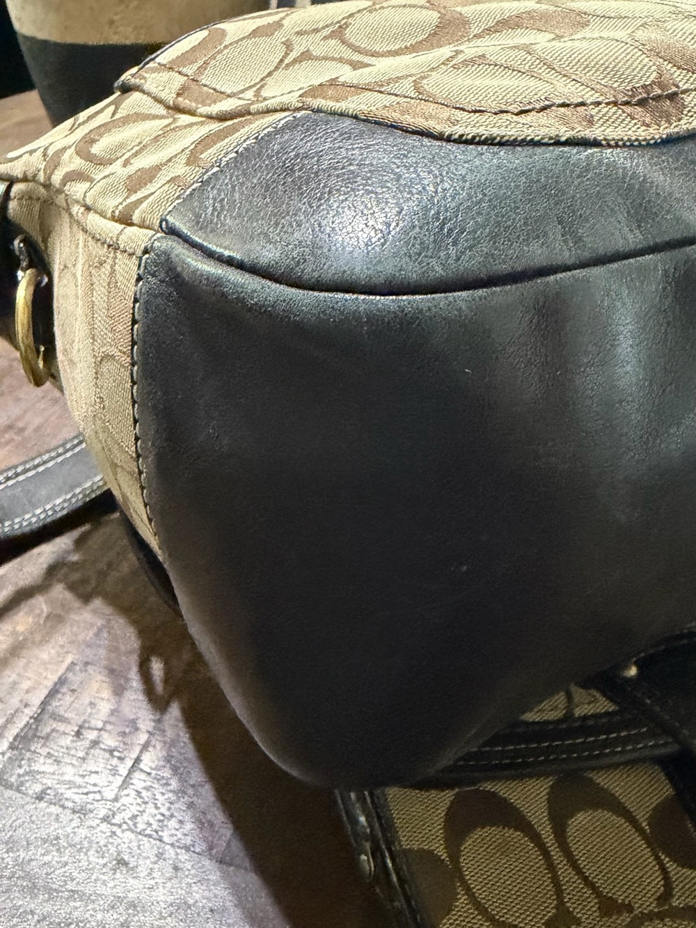 Coach Legacy Signature Canvas Leather Shoulder Bag w/matching wallet - Picture 8 of 16